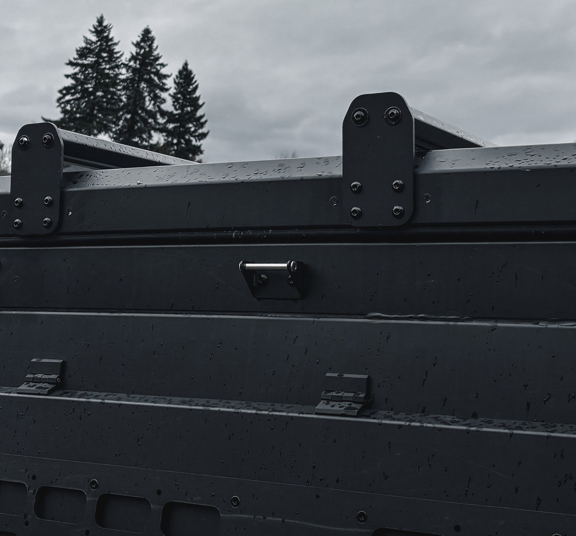 load bars - hold up to 250lbs