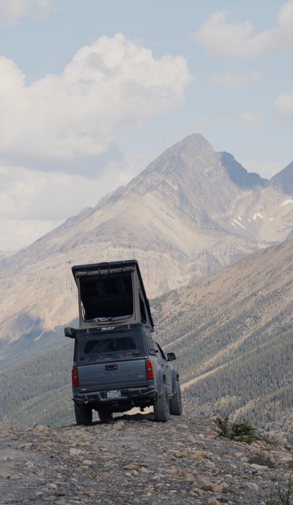 2026 Chevy Colorado (5ft bed) Single Wedge Reg Height